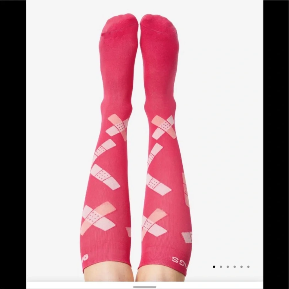 NWT FIGS SOCKS LIMITED EDITION I IM A NURSE - Picture 1 of 7
